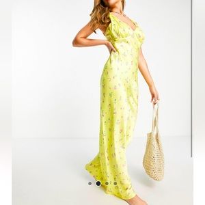 Maxi floral dress.